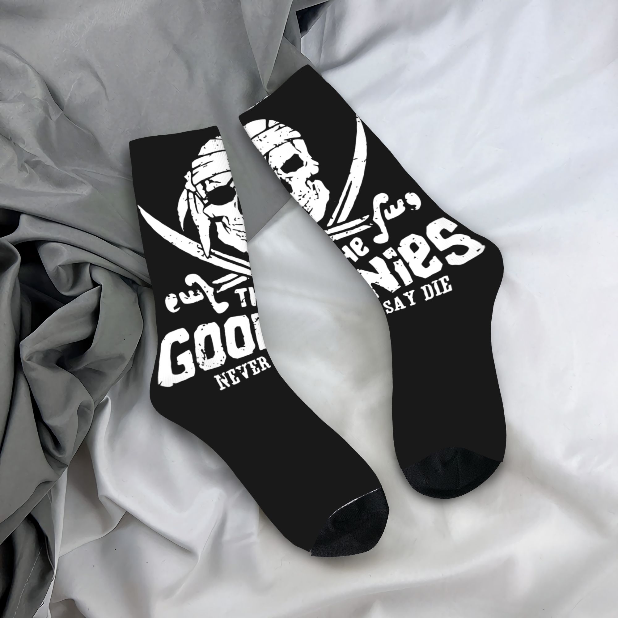 Custom Novelty Men's The Gooni - Dress Sock Men recensione e prezzo